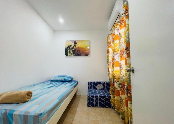 Modern Cozy 3BR Near Air-conditioned & Free Parking