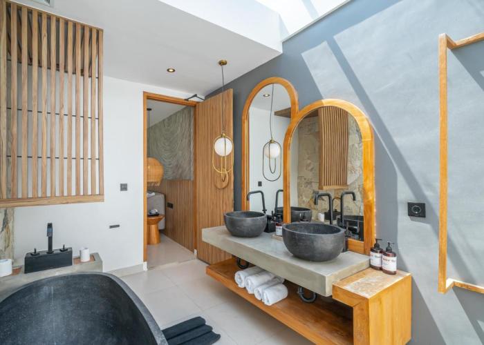 Villa Arunika - Stylish tropical 2BR Villa close to Nyanyi beach!