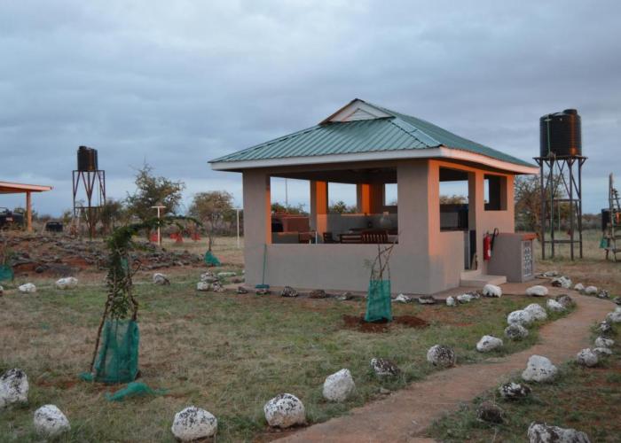 Wild Amboseli Ndovu Cottage.