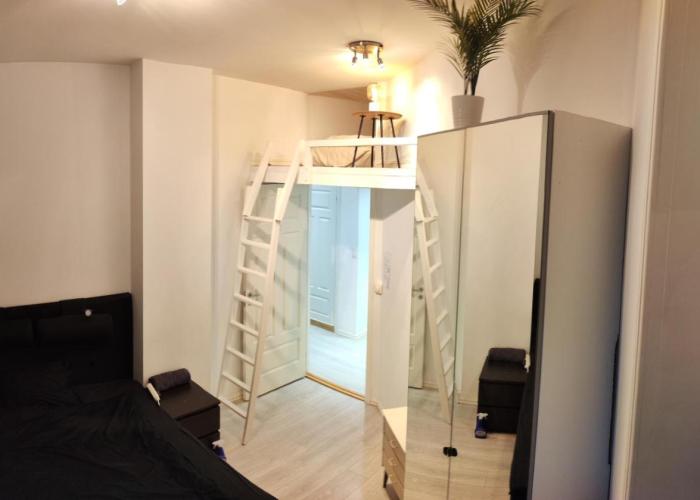 Elegant private room Oslo Central - Grunerløkka 1km from Oslo S Station