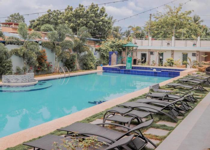 JJS Hotel and Resort