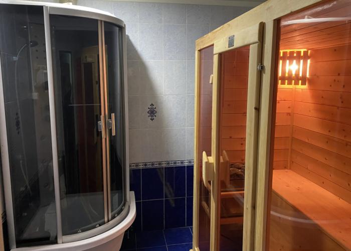 Sad Mini-Hotel