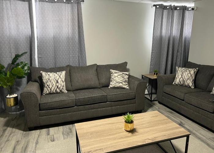 Cozy Modern and Lavish 1 Bedroom Basement Suite