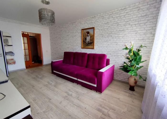 Odnokomnatnaya Ryadom S Muzykalnoy Shkoloy Flat
