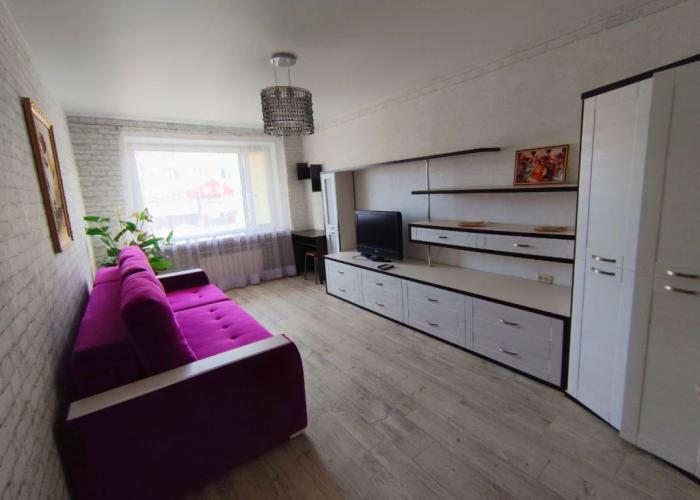 Odnokomnatnaya Ryadom S Muzykalnoy Shkoloy Flat