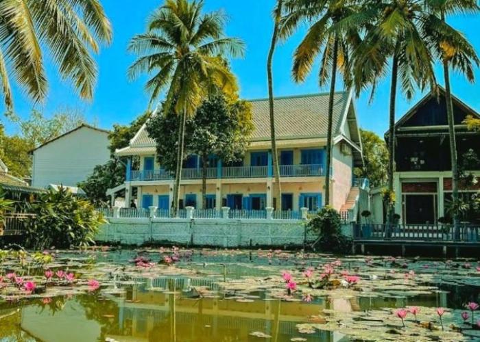 Sadakham Hotel