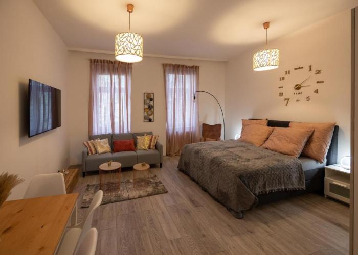 The Vienna Stay by Radiant