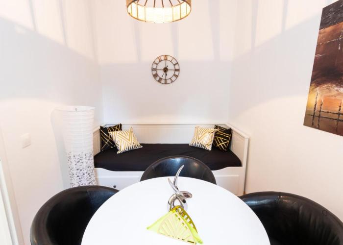 The Vienna Stay by Radiant