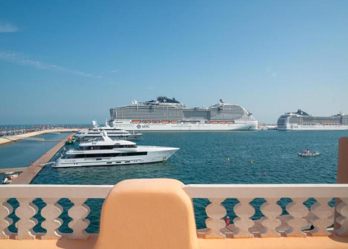 Mina Hotel and Residences