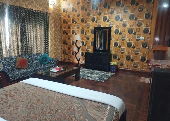 Royal Luxury Hotel Lahore