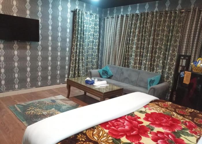 Royal Luxury Hotel Lahore