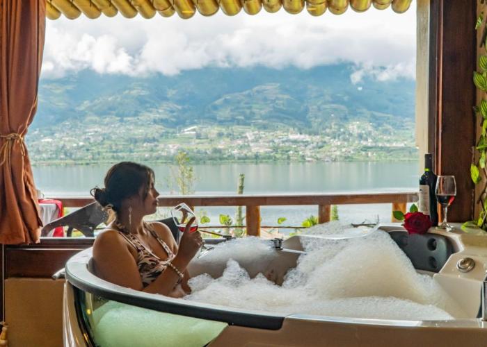 Glamping Campo Lago San Pablo