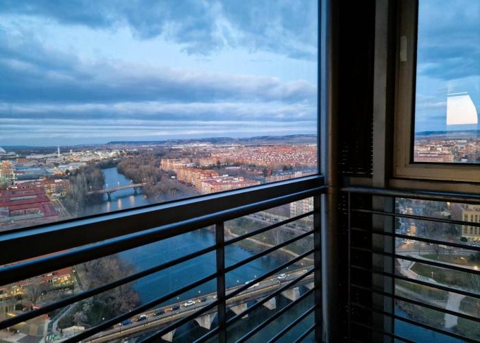 Moderno y exclusivo loft piso 21 VUT