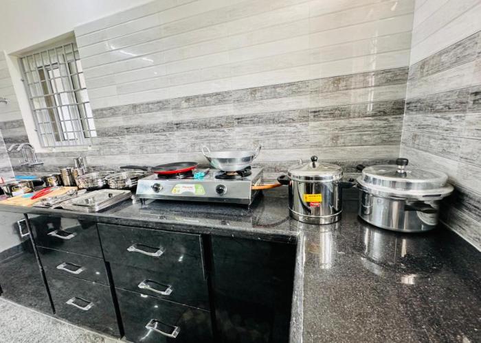 TrueLife Homestays - Brand new Signature Homes with all modern facilities for families visiting Tirupati Temple - Hall, Kitchen, AC, Fast WiFi, Android TV - Well connected to Tirumala and Highways from Bengaluru, Chennai, Tirupati Airport - Top Service