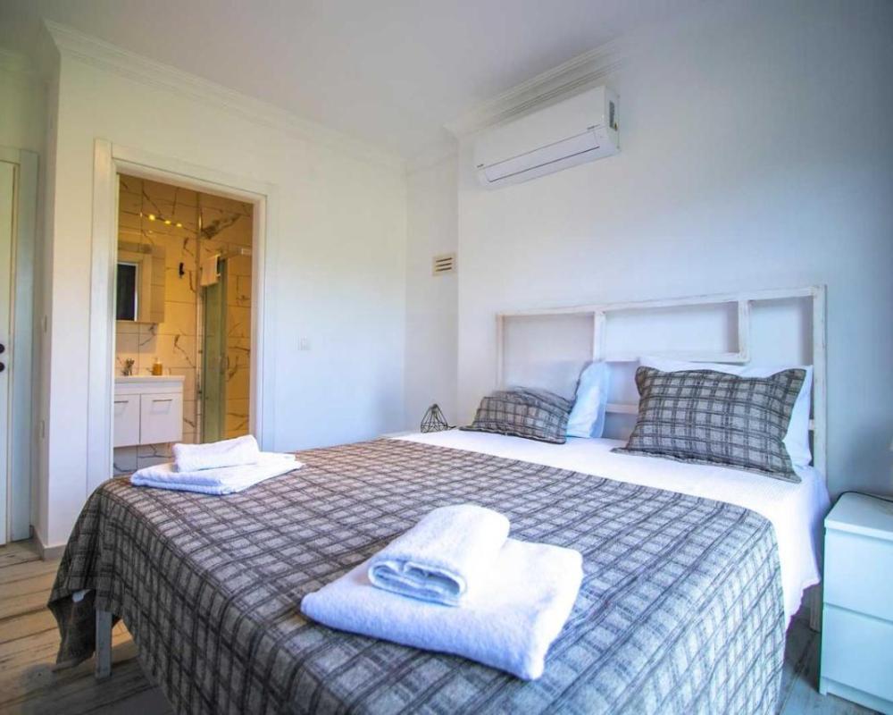 фото DADYA VİLLA 4 - Marmaris Turgut da özel havuzlu denize yakın lüks villa