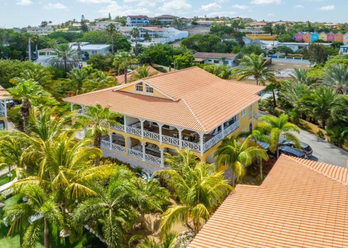 Penthouse Tropicana 6 persons gated penthouse with pool