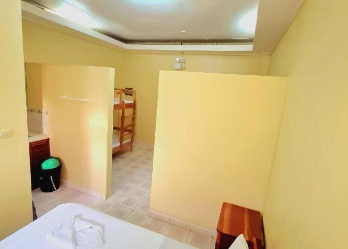 La-Familia Guest House