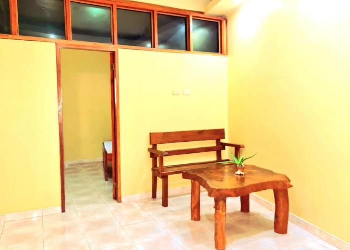 La-Familia Guest House
