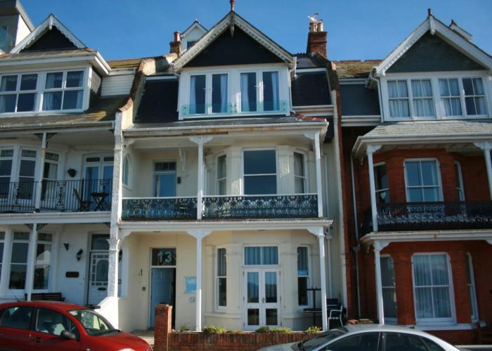 Lazy Waves Boutique B&B