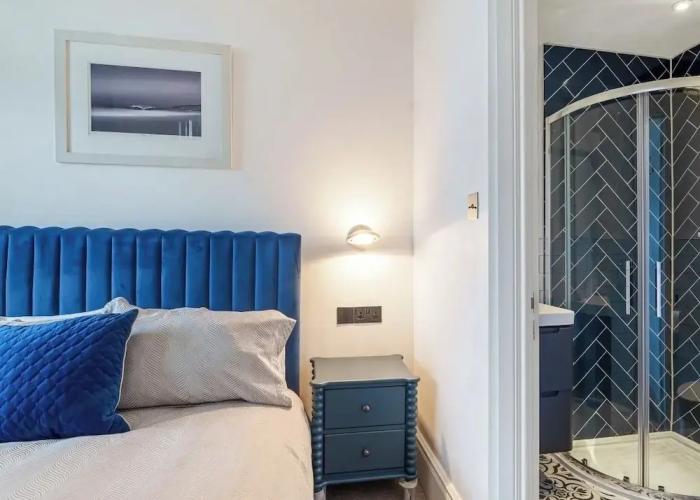 Lazy Waves Boutique B&B