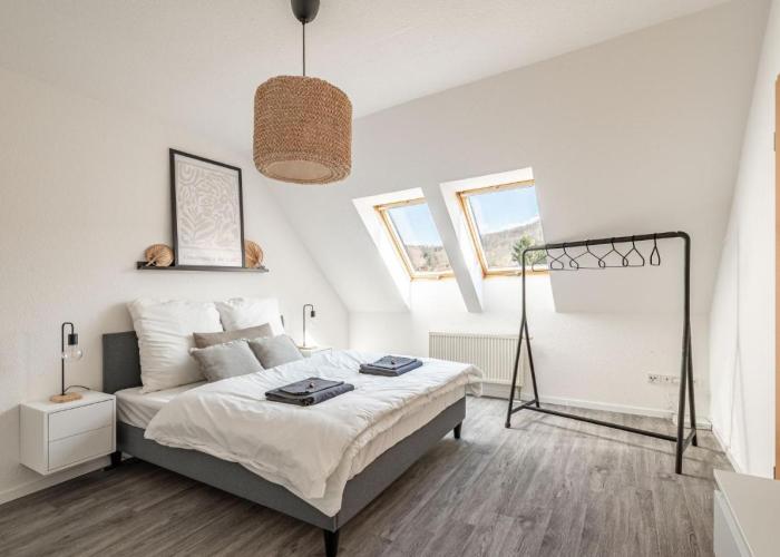 Modernes Apartment am Campus - Parken - Smart-TV - Kaffeevollautomat