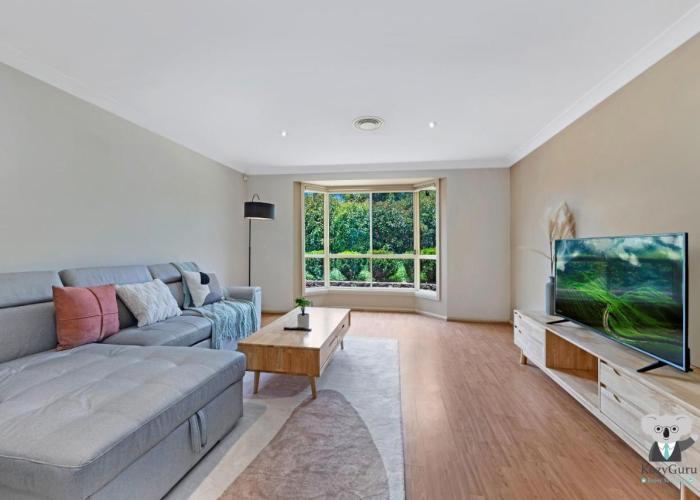 KozyGuru / Penrith / Cosy 4BED House / Free Internet NPE051