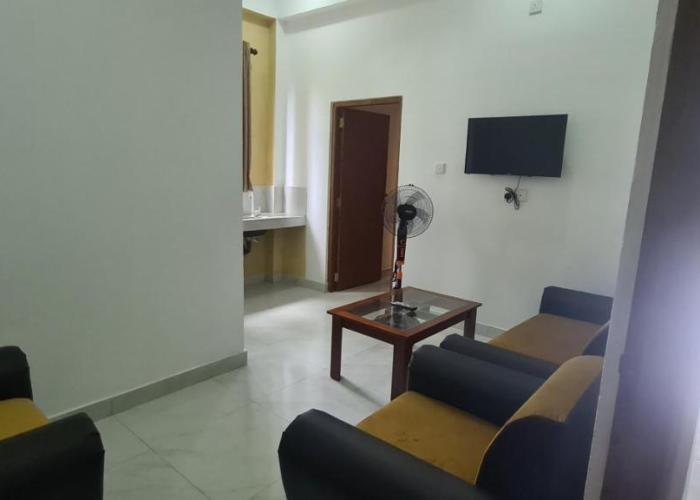 Ceylon Lodge - Airport Transit Hotel