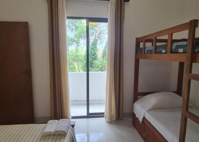 Ceylon Lodge - Airport Transit Hotel