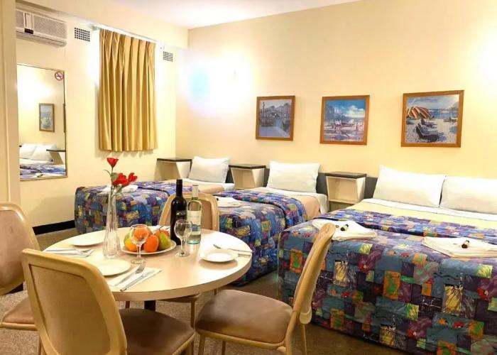 Gateway Motor Inn