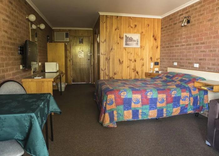 Country Roads Motor Inn Narrandera