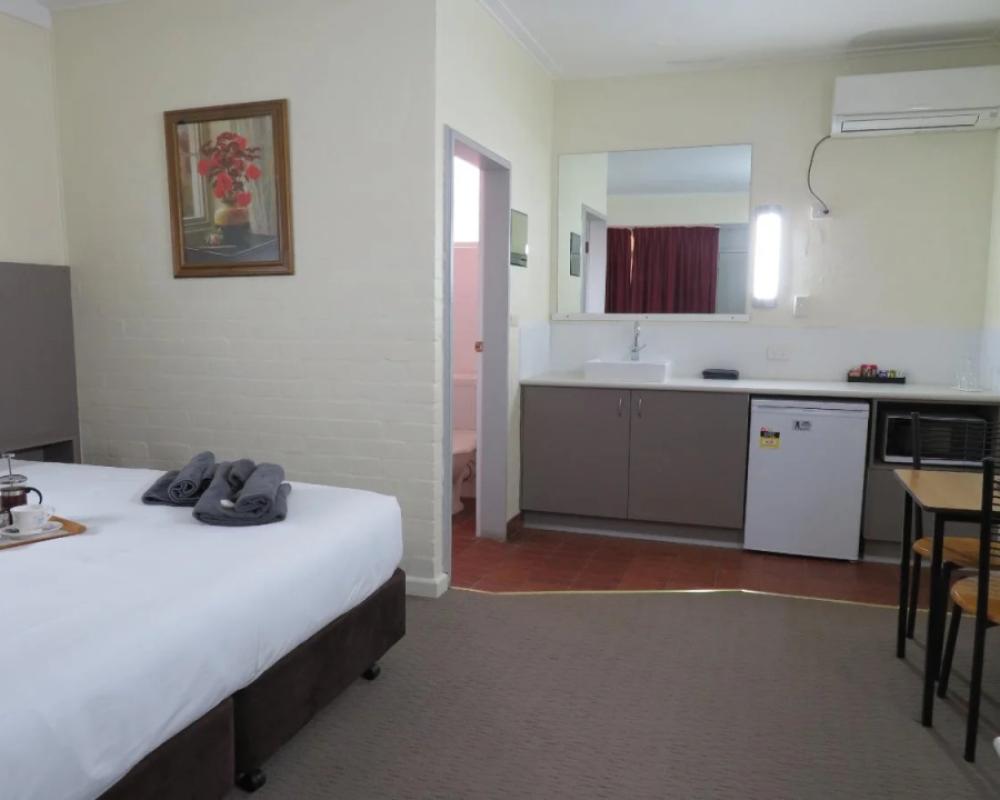 фото Bishops Lodge Narrandera