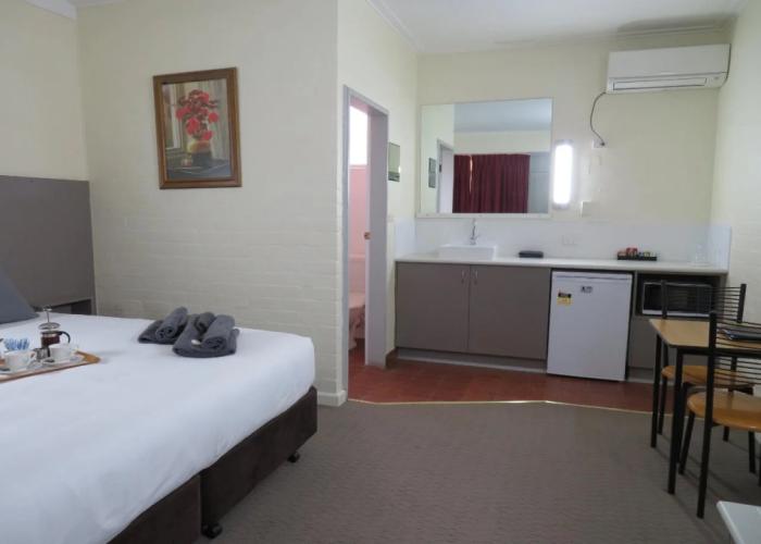 Bishops Lodge Narrandera