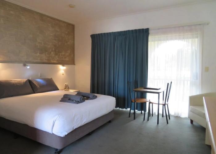 Bishops Lodge Narrandera