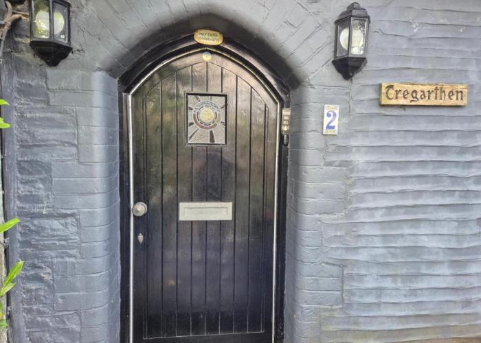 Tregarthen Cottage - tranquil totally self-contained room near Looe with EV point