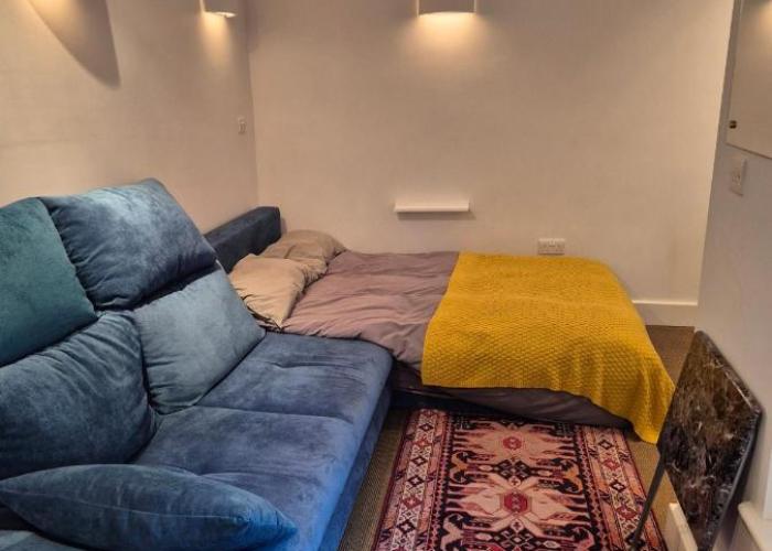 Tregarthen Cottage - tranquil totally self-contained room near Looe with EV point