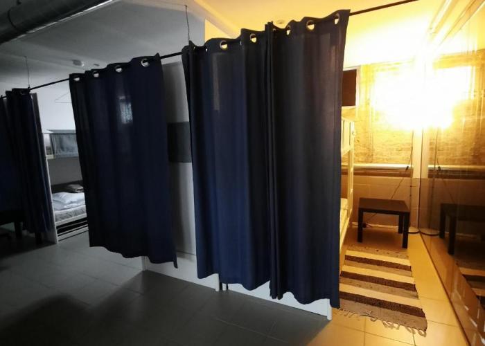 Sleeping capsule in a shared room