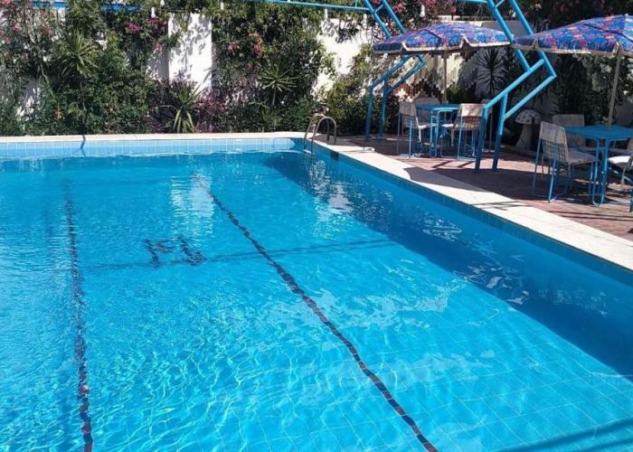 Blue holiday family summer villa - privé pool- AC- 5 bdr- 10 pax