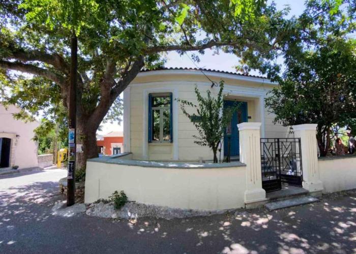 Yioklima - Renovated Neoclassical House with two bedrooms