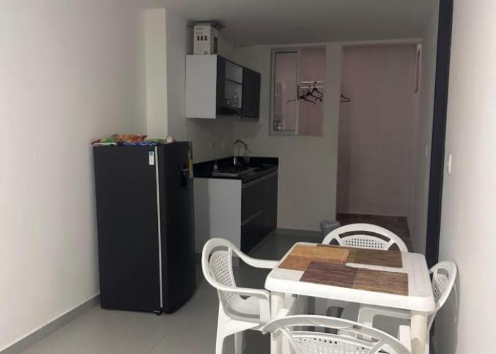 Hermoso aparta estudio con Aire Acondicionado en un primer piso