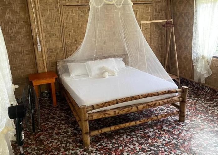 Borbon's Treehouse By the Sea