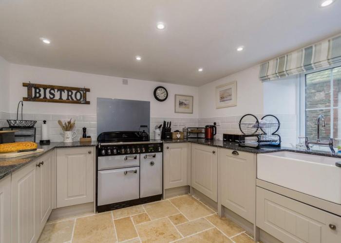 Jessamine: Restored fisherman's cottage close to Looe's harbour