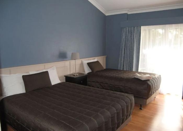 Airlie House Motor Inn