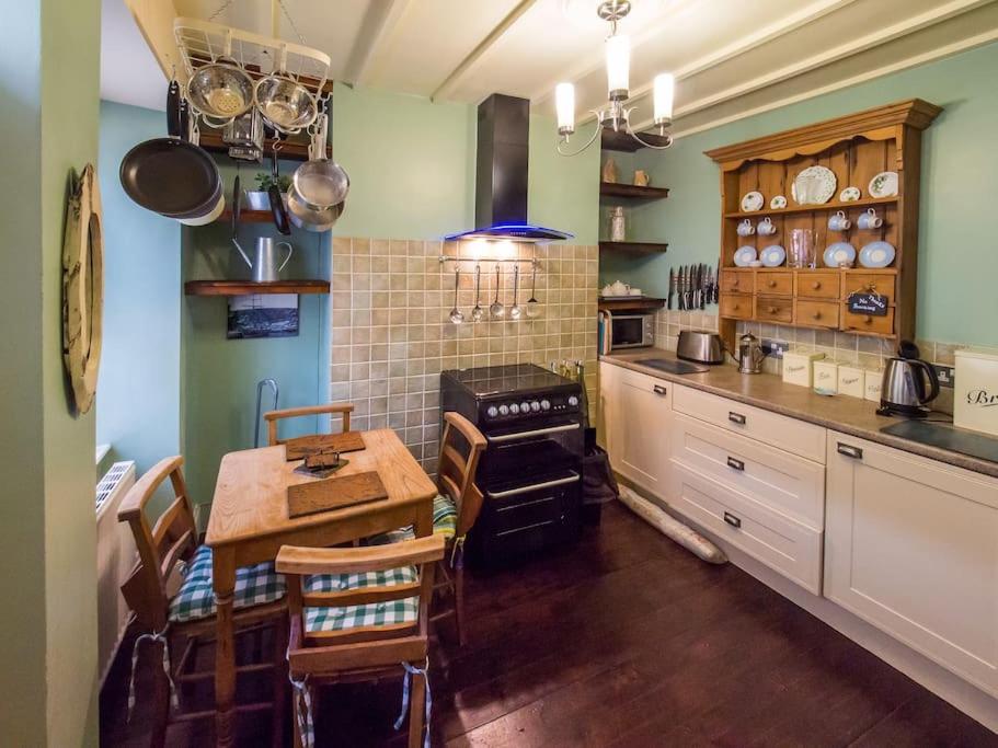 фото Birds Nest Cottage Looe