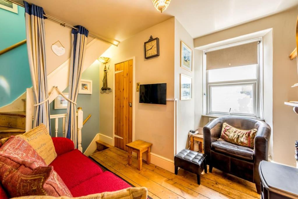 фото Birds Nest Cottage Looe