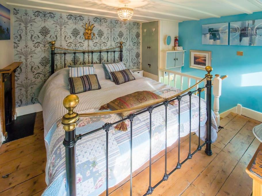 фото Birds Nest Cottage Looe