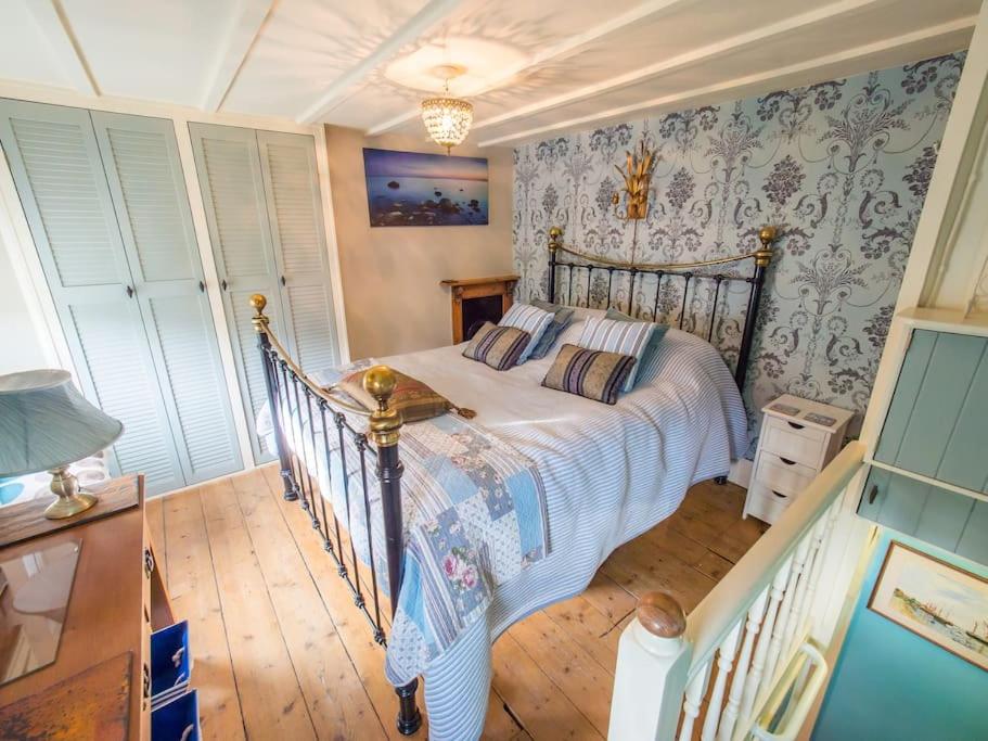 фото Birds Nest Cottage Looe