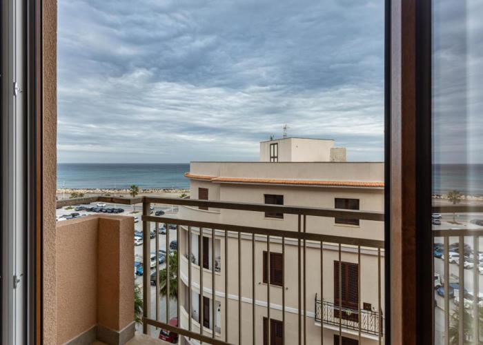 Trapani Seaview Modern Apartment near the Beach