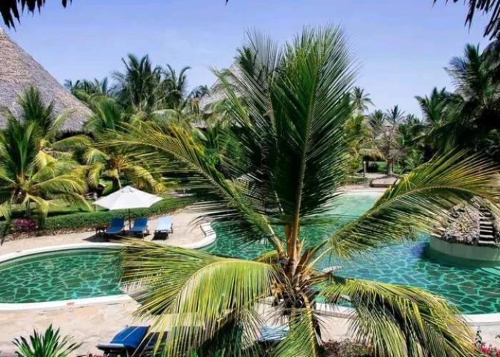 Tembo Beachfront 1 bedroom cottage in Beach resort