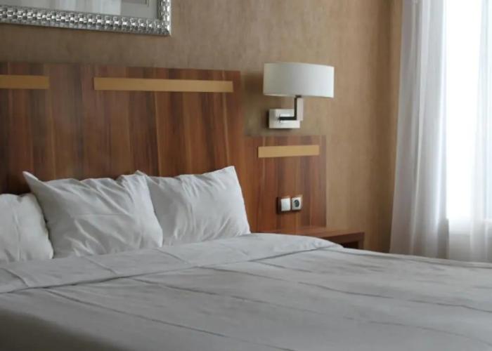 Hotel The Originals du Grand Monarque