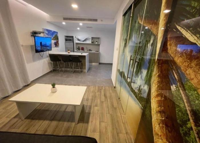 SPACiOUS and COZY 1BR APT EiLAT